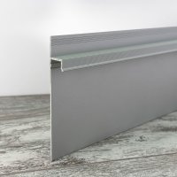 Плинтус крытого монтажа серебро SP 80